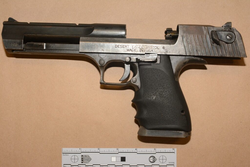 4 arrested after traffic stop nets 3 handguns: Toronto police