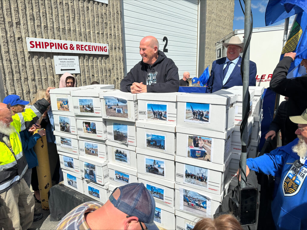 Judge quashes Alberta separation petition; Premier Smith says government will appeal